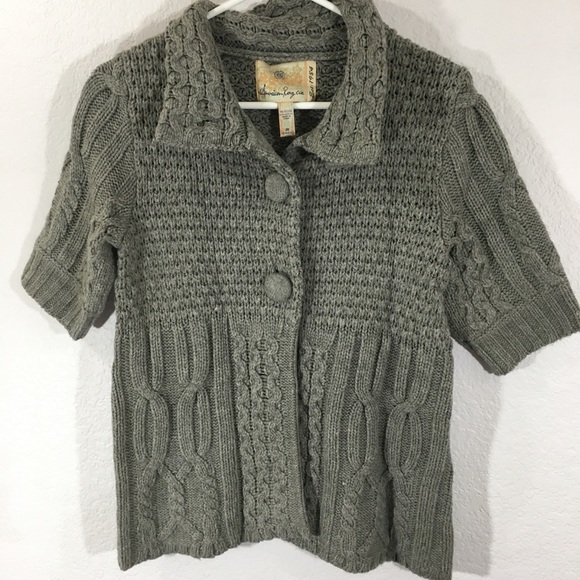 American Rag Sweaters - American Rag Gray Short Sleeve Thick Sweater